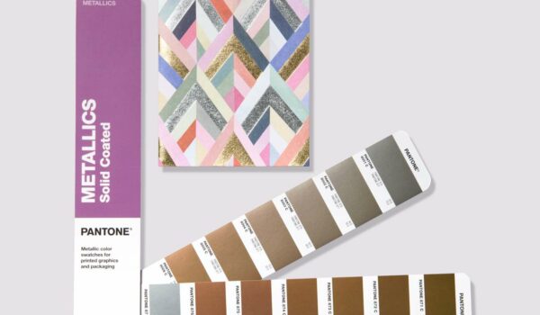 Pantone Metallics Coated Guide GG1507C open